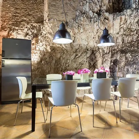 Della Genga Country Houses Poreta