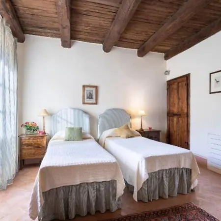 Della Genga Country Houses Holiday home *