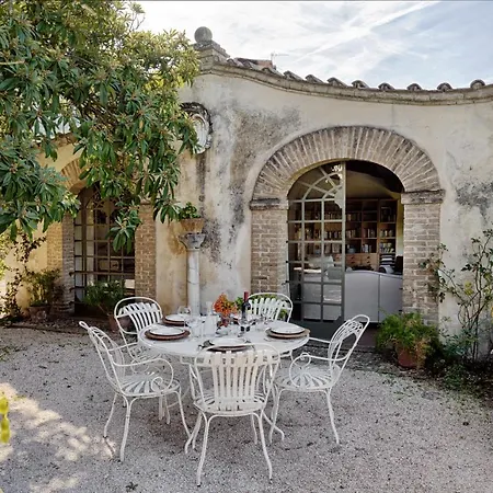 Della Genga Country Houses Holiday home *