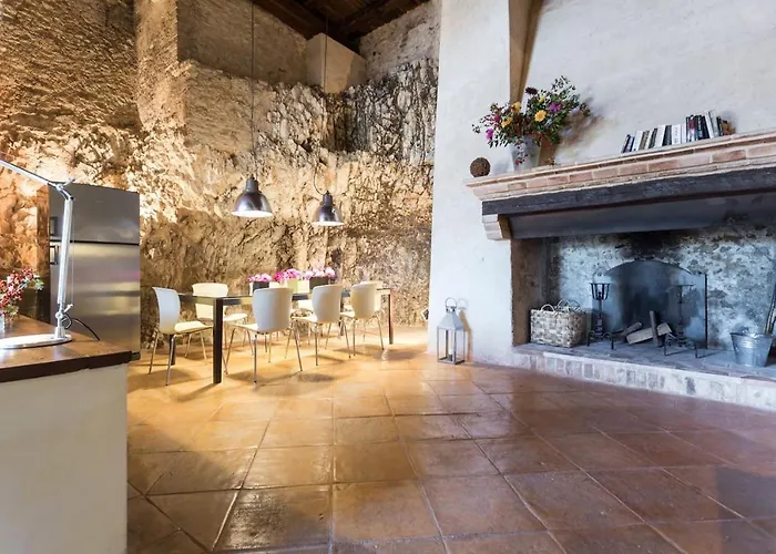 Della Genga Country Houses Poreta